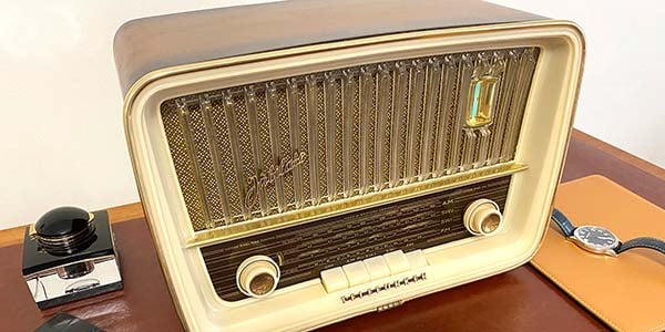 Restoration of a Vintage Telefunken Jubilate 5161W AM/SW/FM Receiver