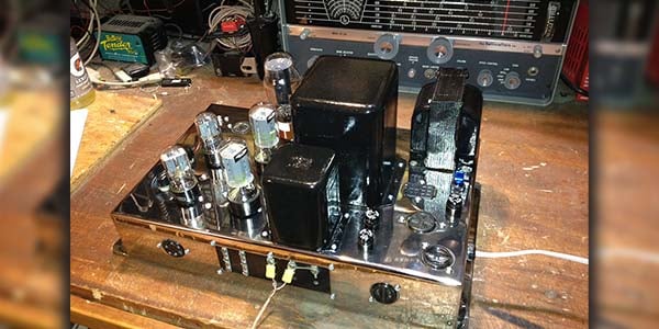 Rock-ola Jukebox Amp With CD Players and iPhones